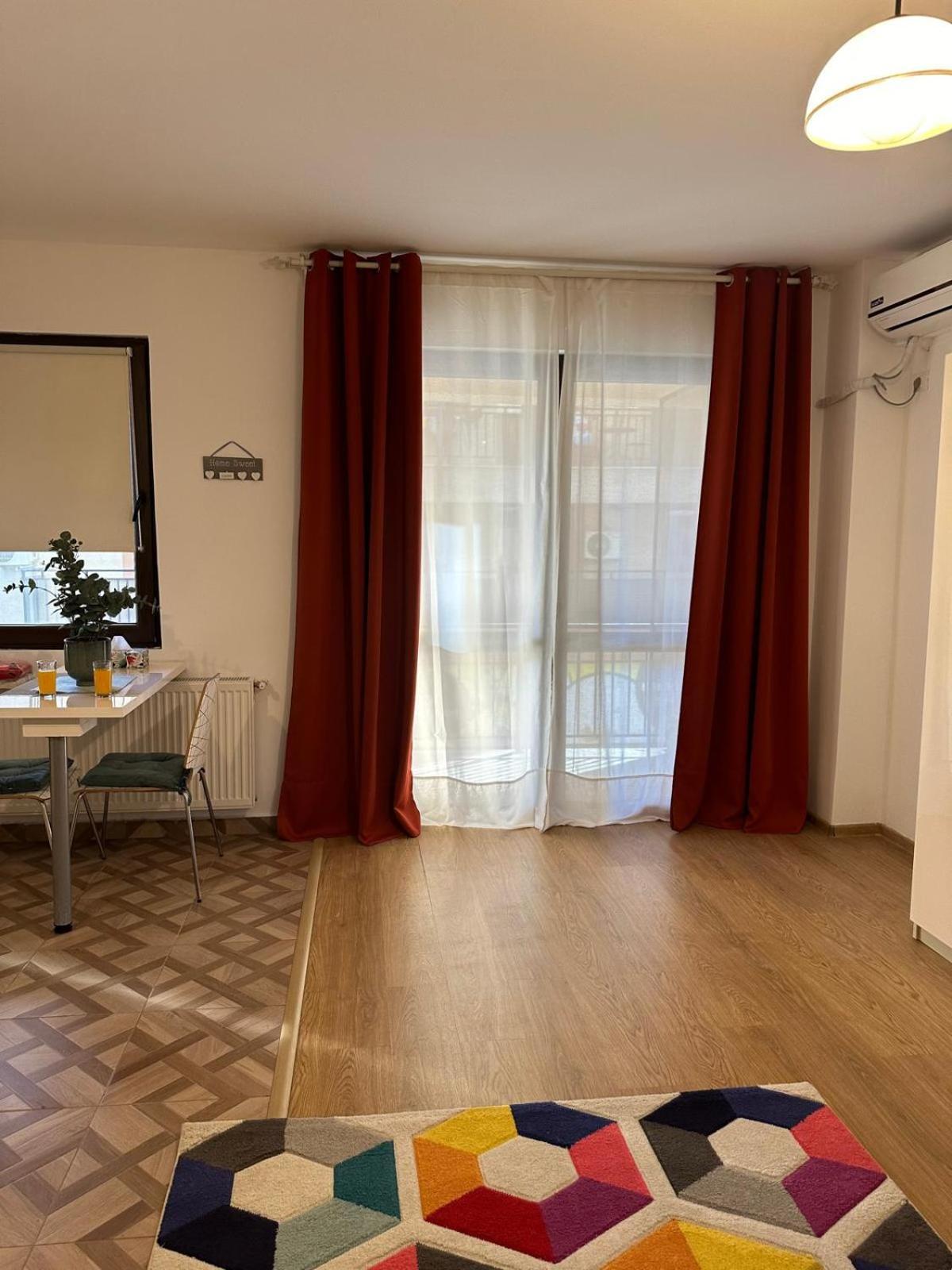 Studio Deluxe Uniri Bukares Bagian luar foto